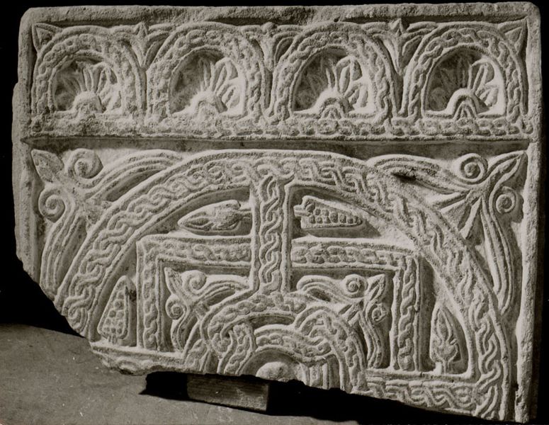 Datei:Ilmmuenster Chorschrankenplatte 12.jpg