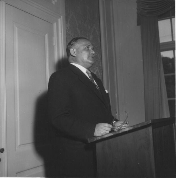 Datei:Josef Schwalber 1953.jpg