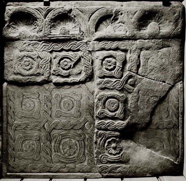 Datei:Ilmmuenster Chorschrankenplatte 6.jpg