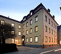 Staatliche Bibliothek Regensburg: Architektonische Situation am Eingang der Bibliothek, die seit 1875 im ehem. reichsstädtischen Gymnasium Poeticum untergebracht ist. (Foto: H. Stolz, Regensburg)