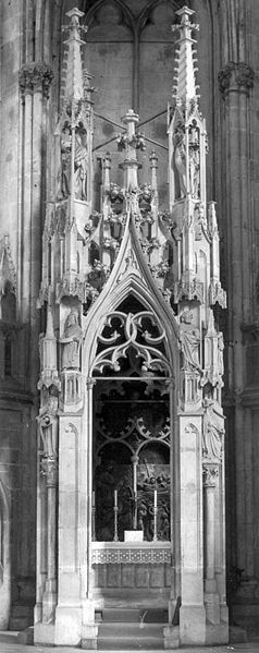 Datei:Regensburger Dom Ursula-Altar noerdlicher Nebenchor 1975.jpg