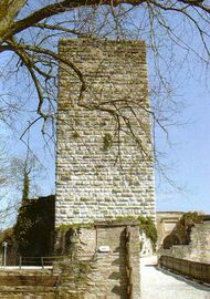 Pappenheim, Bergfried, Frontseite. (Foto Joachim Zeune 2008)