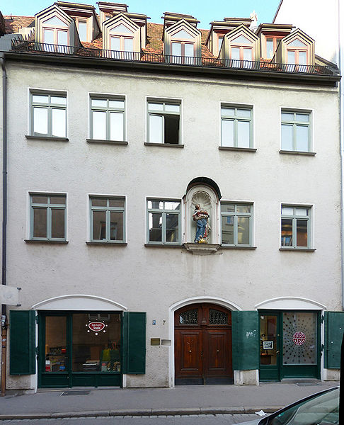 Datei:Augsburg Dominikanergasse 7.jpg