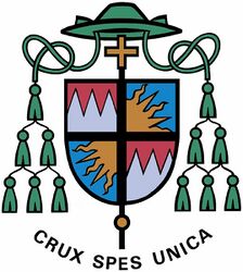 Der Fränkische Rechen im Wappen des Würzburger Bischofs em. Dr. Friedhelm Hofmann (geb. 1942). Der Wahlspruch lautet: "Crux spes unica" ("Das Kreuz - einzige Hoffnung"). (Veröffentlichung mit Genehmigung von Bischof em. Dr. Friedhelm Hofmann)