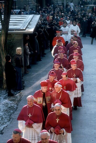 Datei:Gottesdienst Wuerzburg.jpg