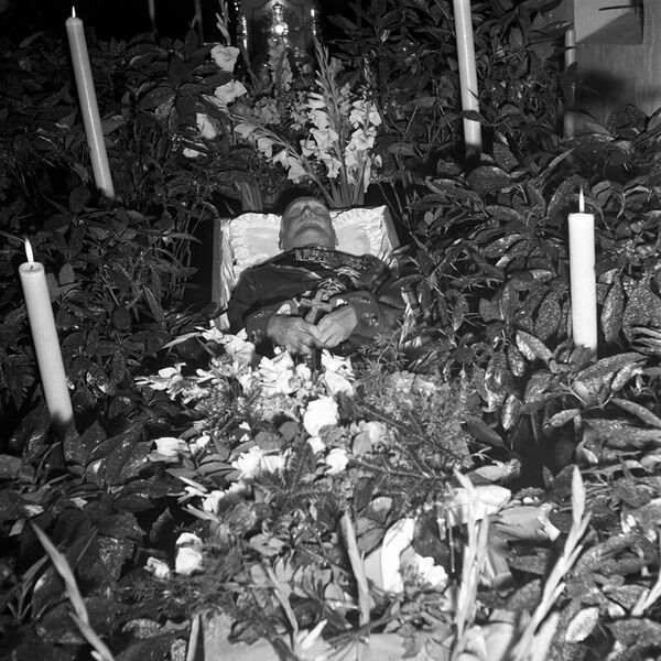 Datei:Beisetzung Rupprecht BSB fruh 11966.jpg