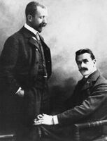 Die Schriftsteller Heinrich (1871-1950) und Thomas Mann (1875-1955), um 1900. (Bayerische Staatsbibliothek, Bildarchiv port-003531)