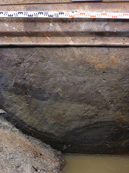 Datei:Verfuellschichten Karlsgraben.jpg