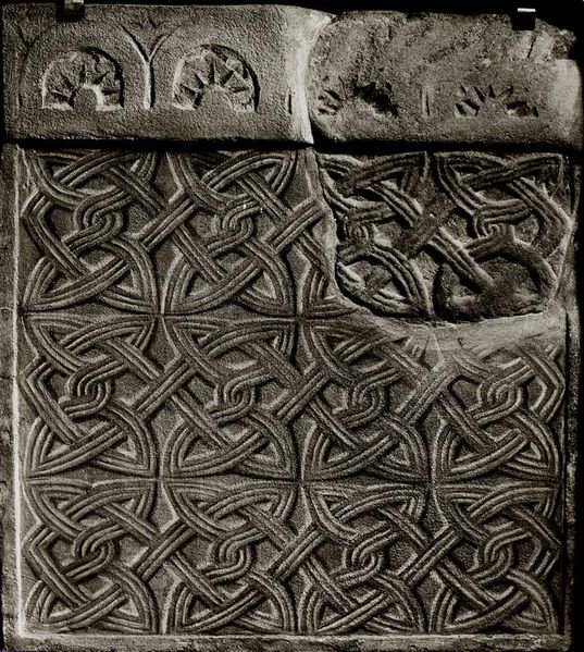 Datei:Ilmmuenster Chorschrankenplatte 8.jpg