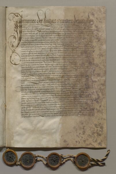 Erste Seite des Stiftungsbriefs Jakob Fuggers (1459-1525) von 1521. (Fürstlich und Gräflich Fuggersches Familien- und Stiftungsarchiv, FA 81.2)