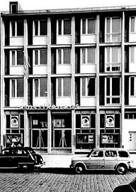 Außenansicht des Amerikahauses in Nürnberg, Gleißbühlstraße 13, 1956. (Foto: Amerikahaus Nürnberg)