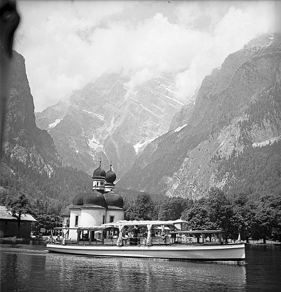 Datei:St Batholomae Koenigssee 1950.jpg