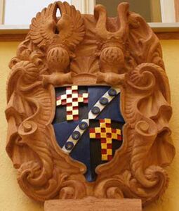 Ingelheim-Echtersches-Wappen am ehemaligen Domherrnhof St. Gallus in Würzburg (Kardinal-Döpfner-Platz 1). (Foto: Bernhard Peter [genehmigt 5.3.2010])