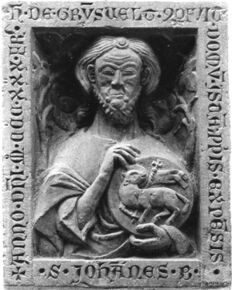 Bau- und Stiftungsinschrift, 1330, Mainfränkisches Museum, Würzburg, gotische Majuskel. (Foto: Bayerische Akademie der Wissenschaften, Kommission für die Herausgabe der Deutschen Inschriften des Mittelalters und der frühen Neuzeit)