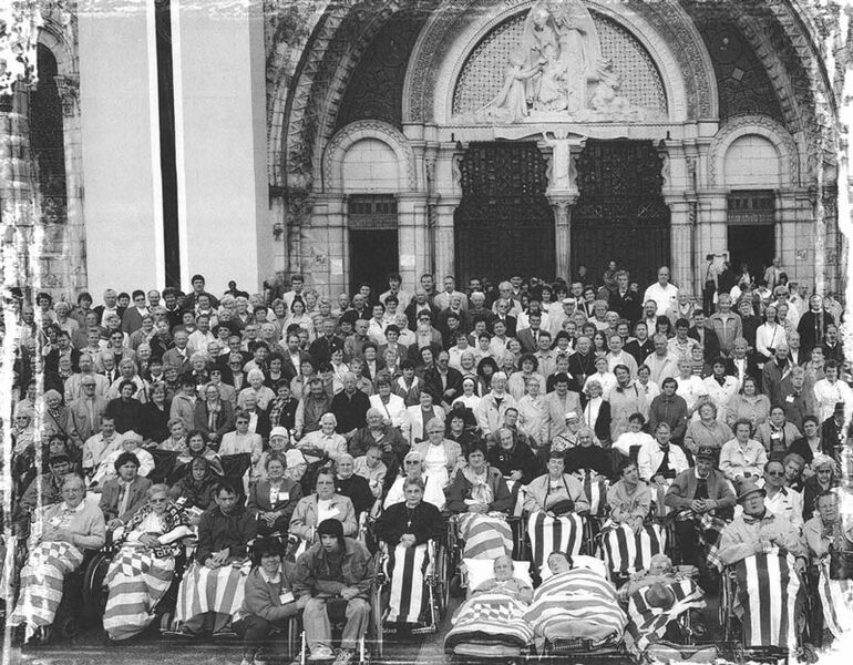 Datei:Sonderzug Lourdes.jpg