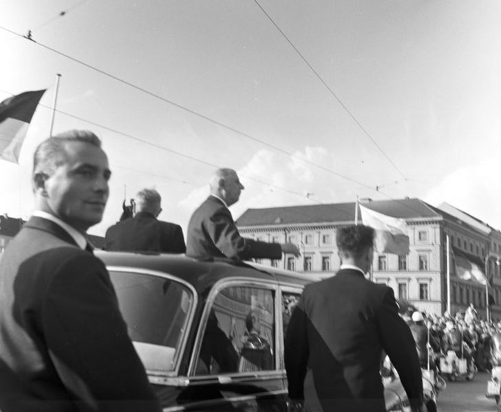 Datei:Staatsbesuch Charles de Gaulle Muenchen.jpg