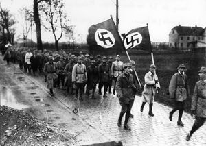 Reichsparteitag der NSDAP, 27.-29. Januar 1923 in München. Fotografie von Heinrich Hoffmann. (Bayerische Staatsbibliothek, Bildarchiv hoff-6536)