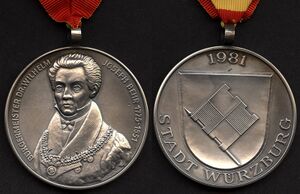 Behr-Medaille der Stadt Würzburg (Vorder- und Rückseite). (Stadtarchiv Würzburg)